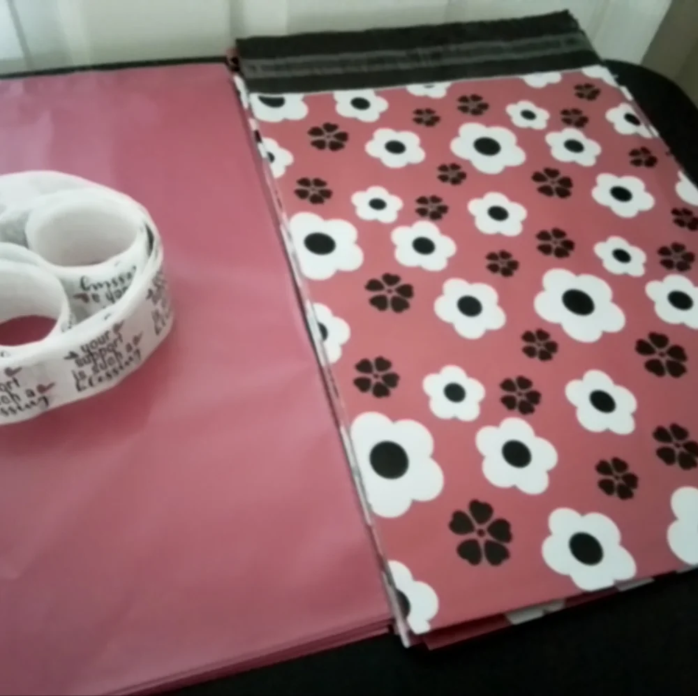 120 piece bundle with 40-10x13 mailers, 40 stickers,-40 thank you cards